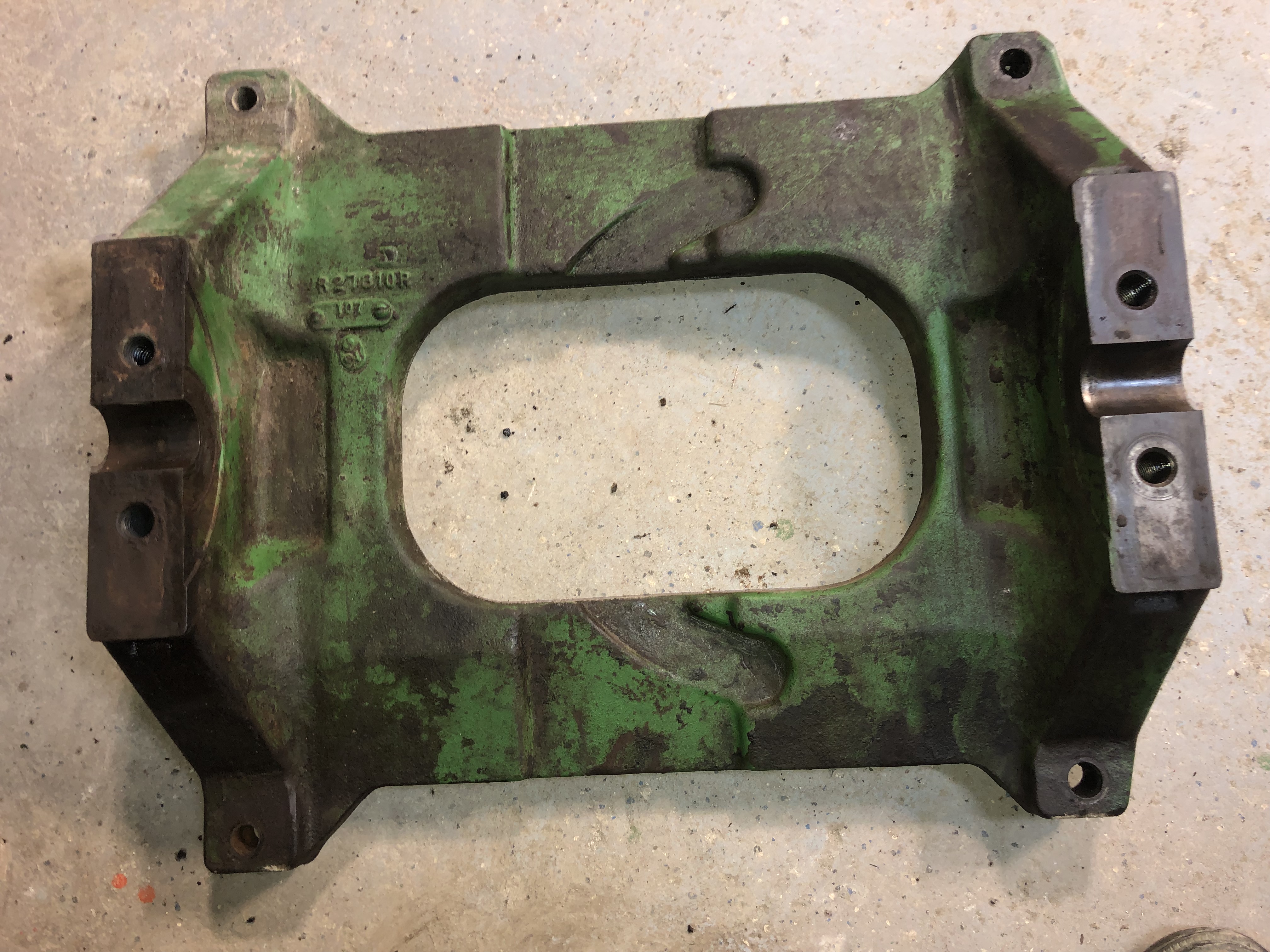 john deere wide front end pivot casting r27810